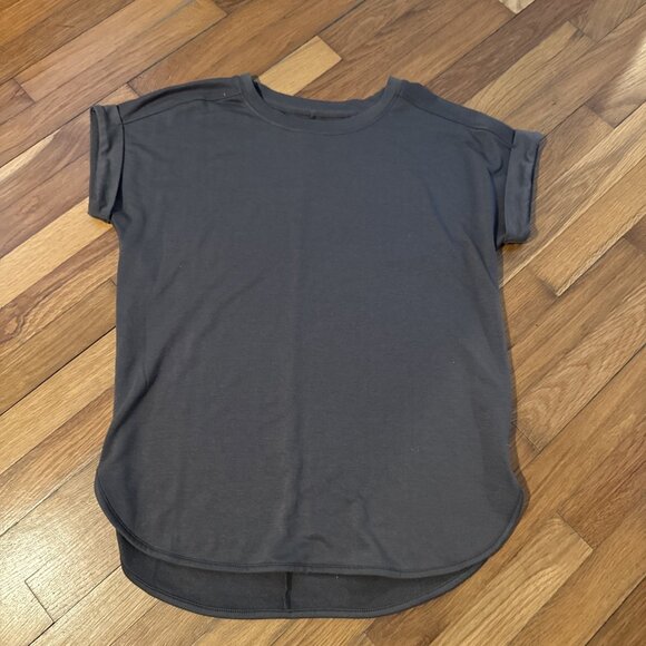 Cupio Tee Shirt Women's Olive Green Cuffed Round Hem V Neck Loose Fit Size M - Picture 2 of 4